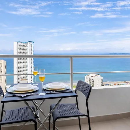 Apartamento Despierta Frente Al Mar Piso 30 3 Hab Piscina Y Playa
