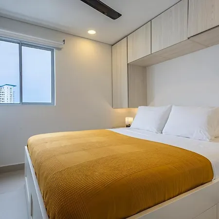 Despierta Frente Al Mar Piso 30 3 Hab Piscina Y Playa