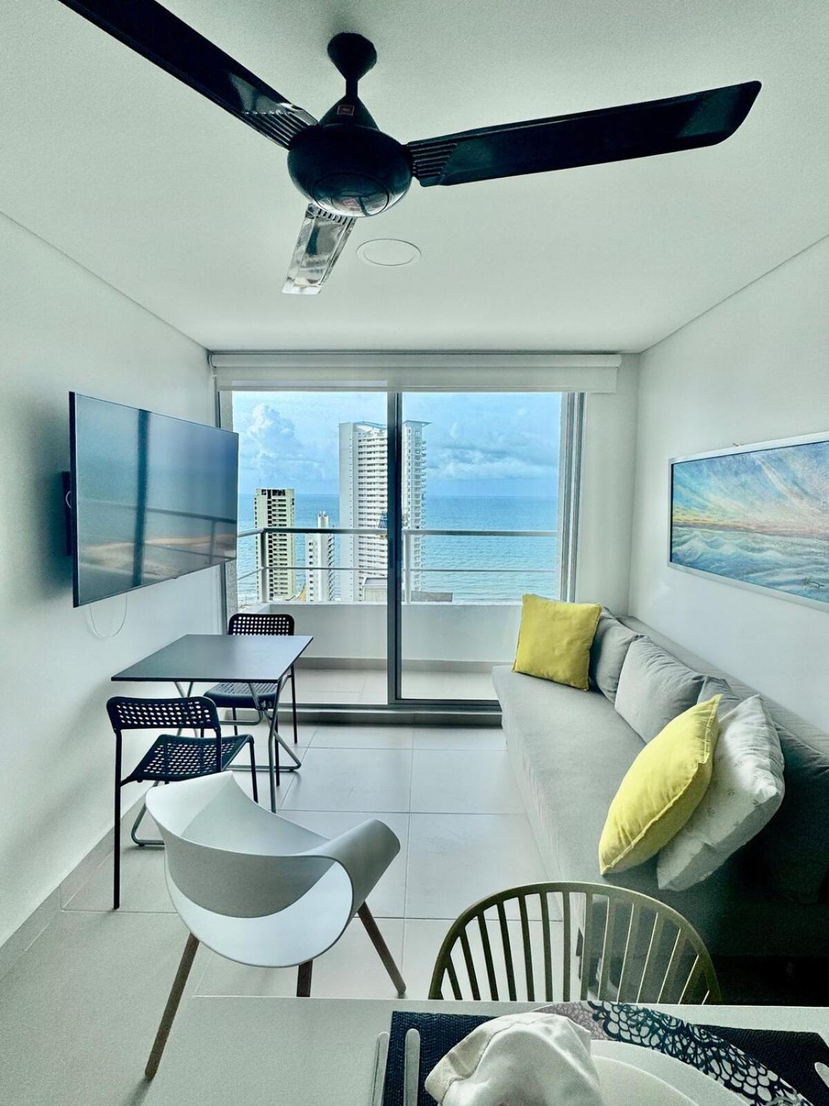 Despierta Frente Al Mar Piso 30 3 Hab Piscina Y Playa Apartamento Cartagena