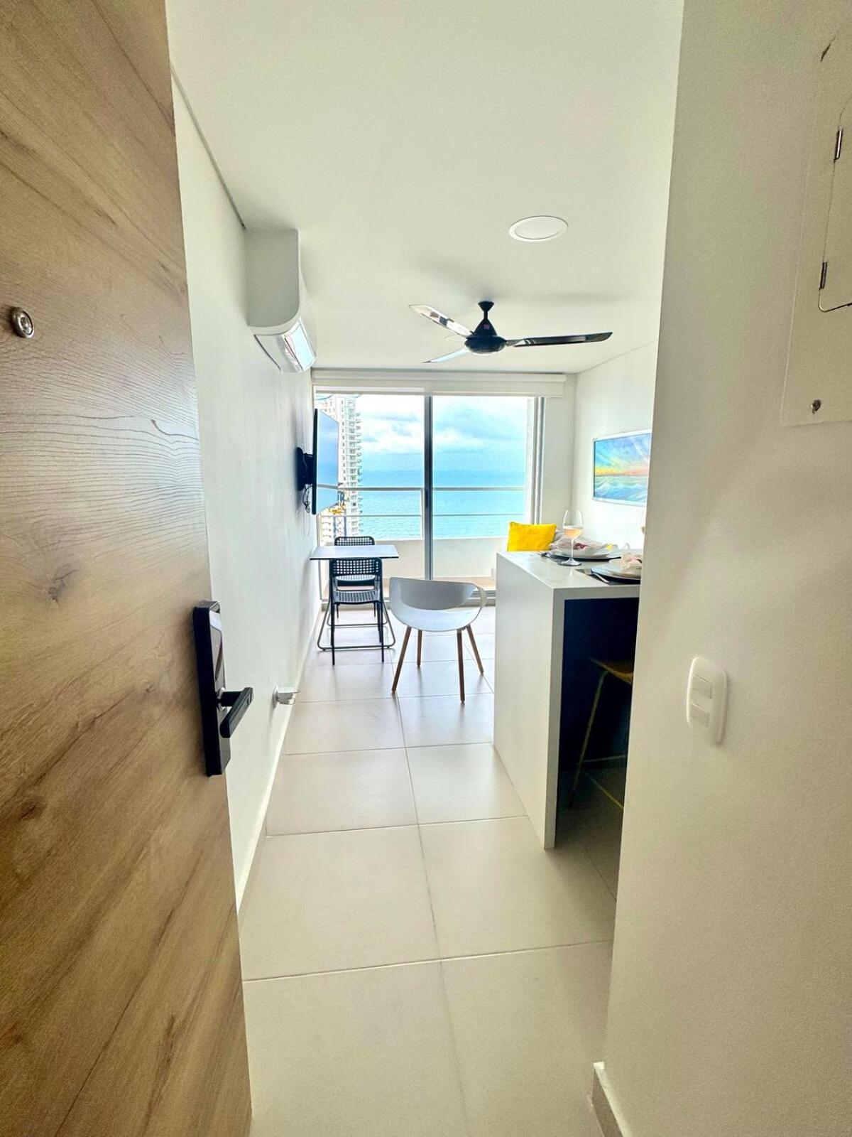 Apartamento Despierta Frente Al Mar Piso 30 3 Hab Piscina Y Playa *