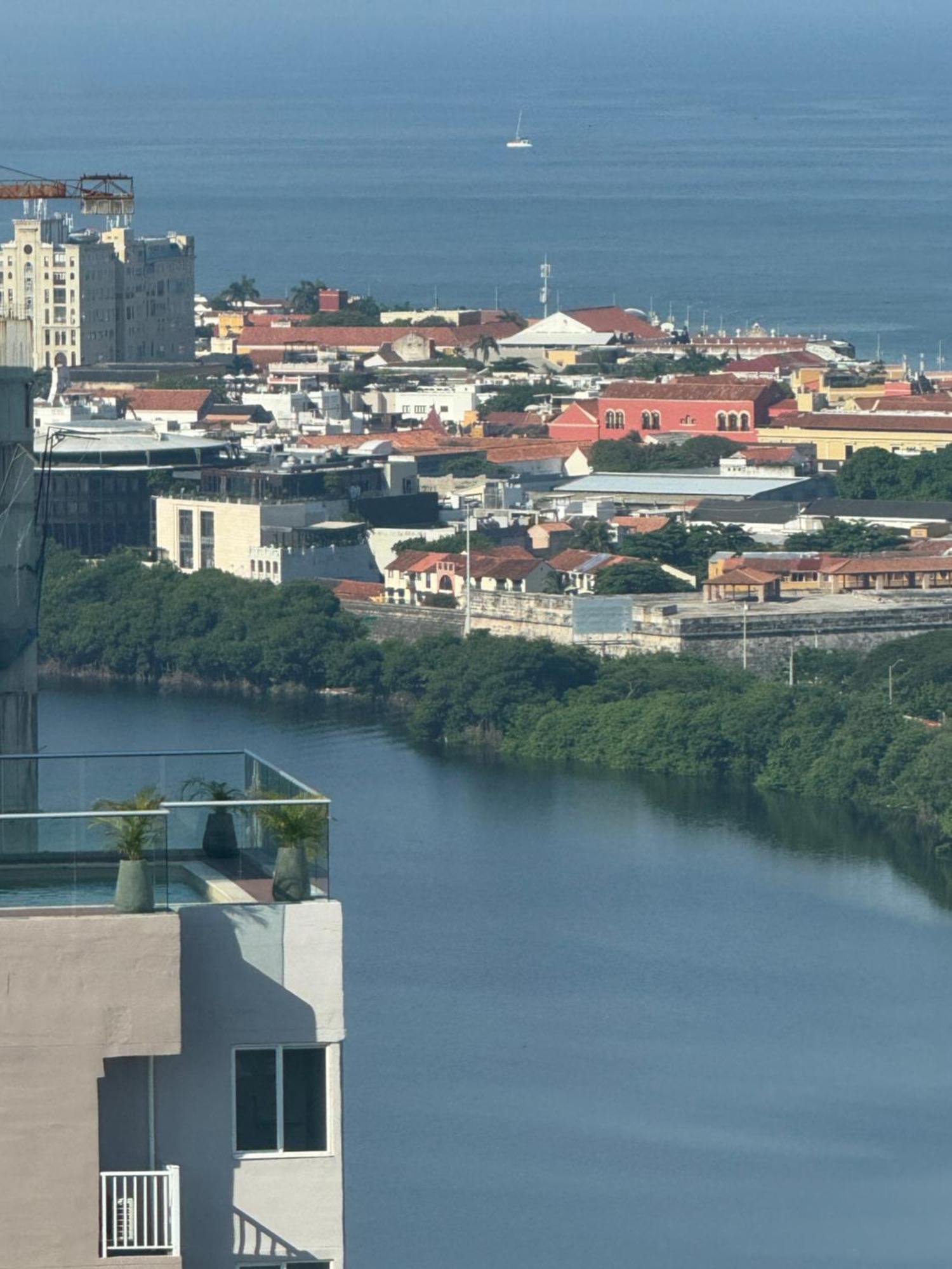 Despierta Frente Al Mar Piso 30 3 Hab Piscina Y Playa Apartamento *