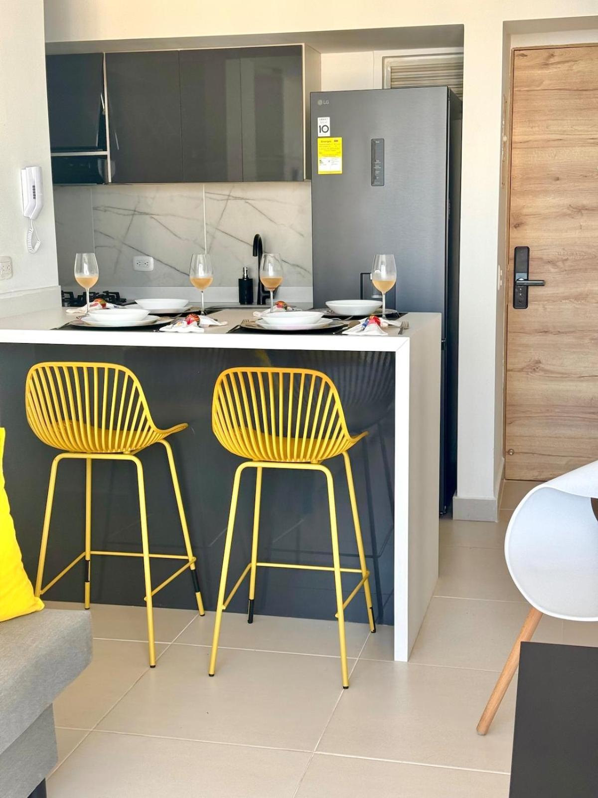 Apartamento Despierta Frente Al Mar Piso 30 3 Hab Piscina Y Playa *
