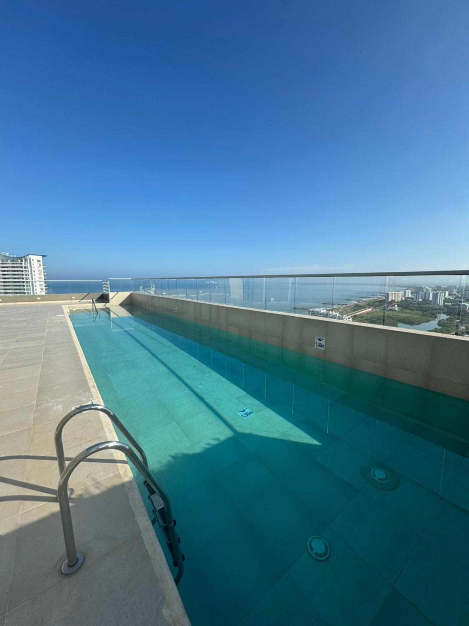 Despierta Frente Al Mar Piso 30 3 Hab Piscina Y Playa Apartamento
